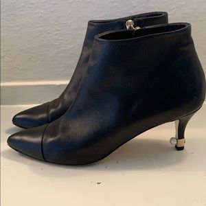 Black Chanel boots size 40